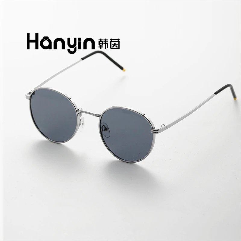 2025年新款个性墨镜太阳镜网红复古百搭时尚防紫外线街拍潮流遮阳