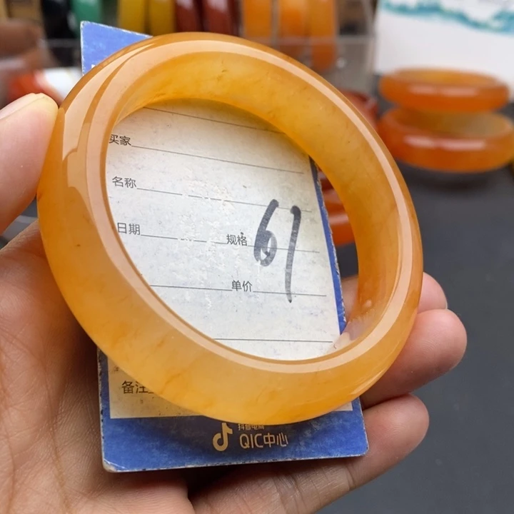 未镶嵌手镯石英质玉