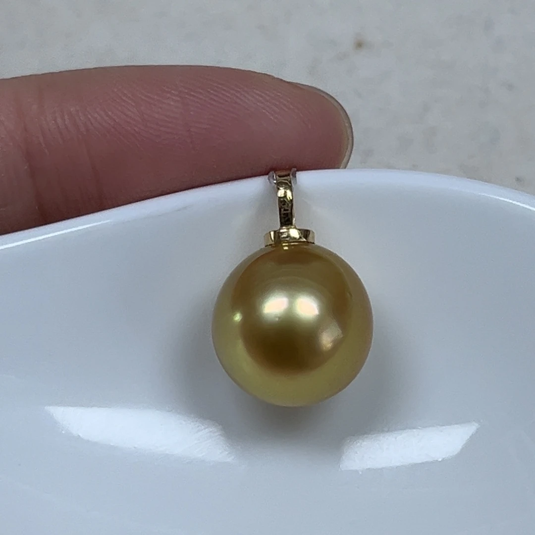 颈饰18K金镶嵌海水珍珠12.2mm