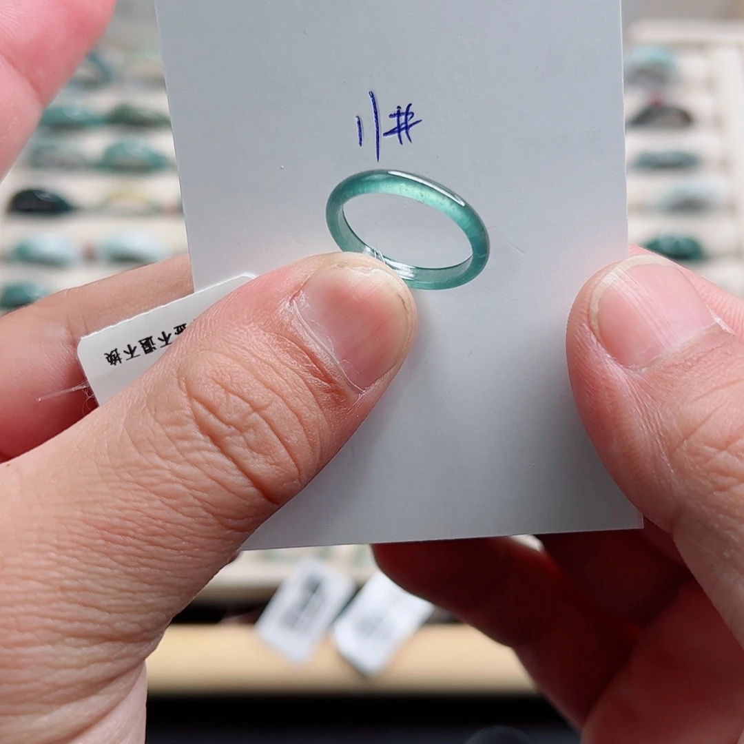 翡翠未镶嵌戒指翡翠