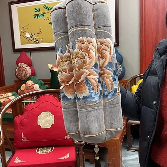 现货福利 梅花枕 雪尼尔 灰色牡丹