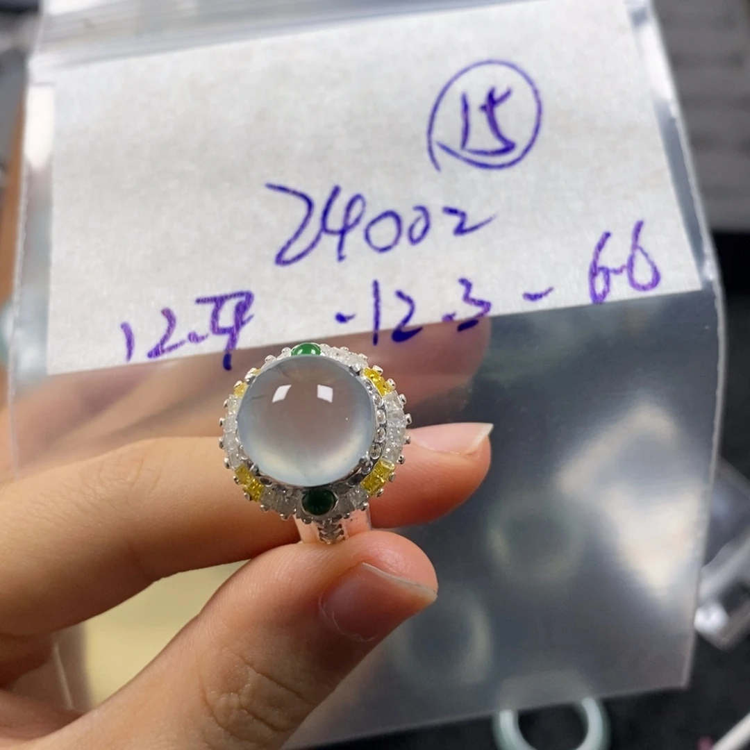 定制翡翠未镶嵌翡翠