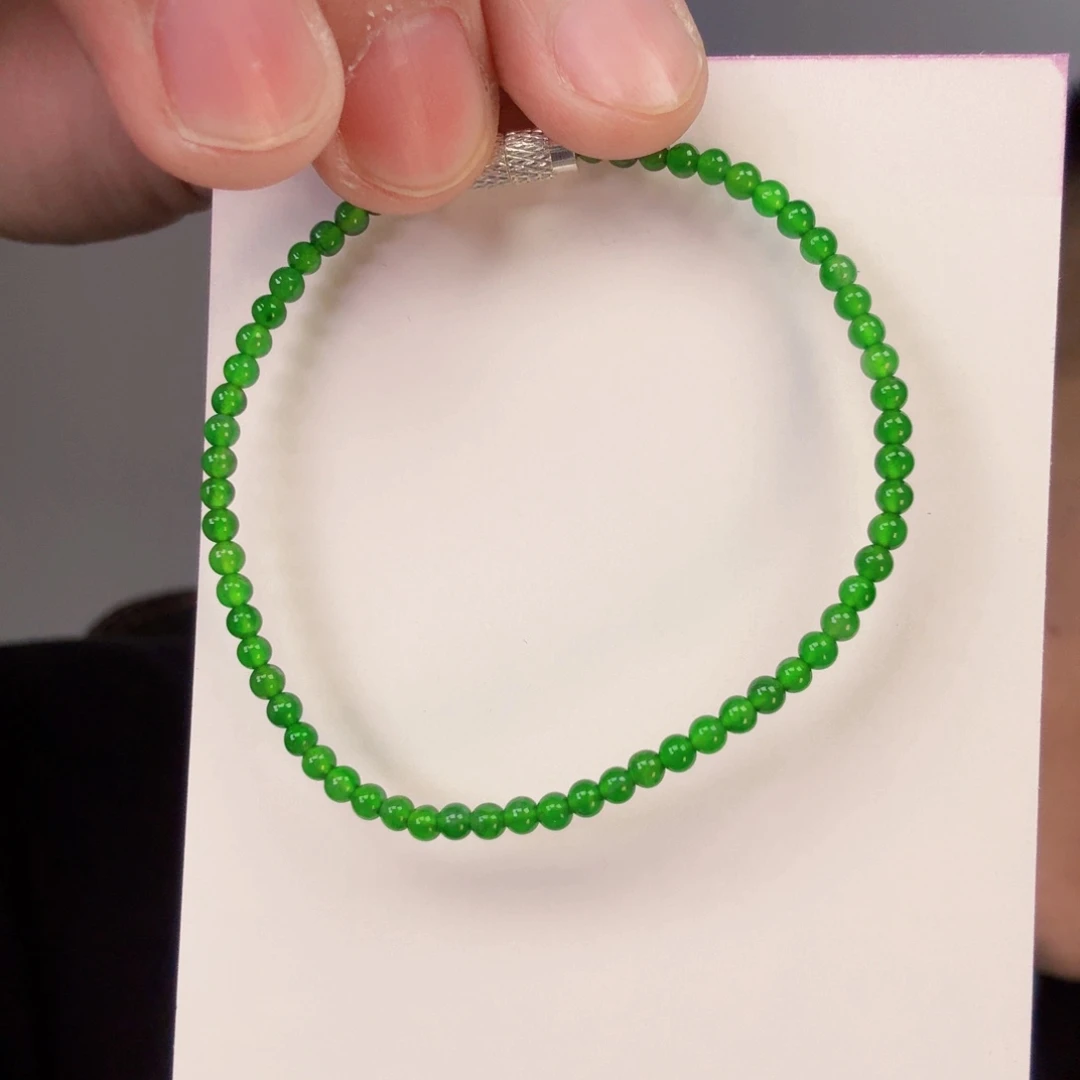 翡翠颈饰未镶嵌一件