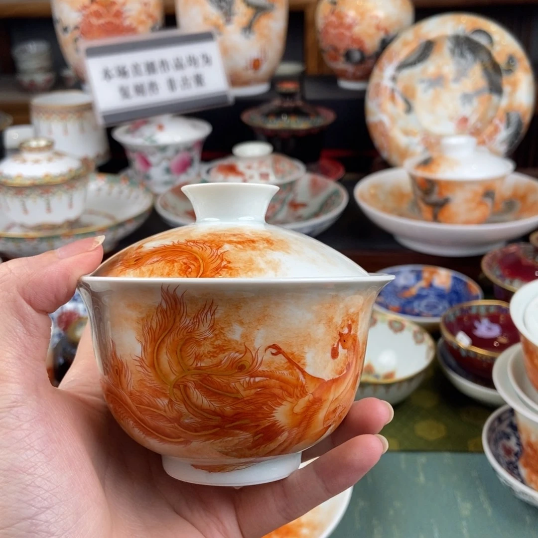 陶瓷的设计师是一个