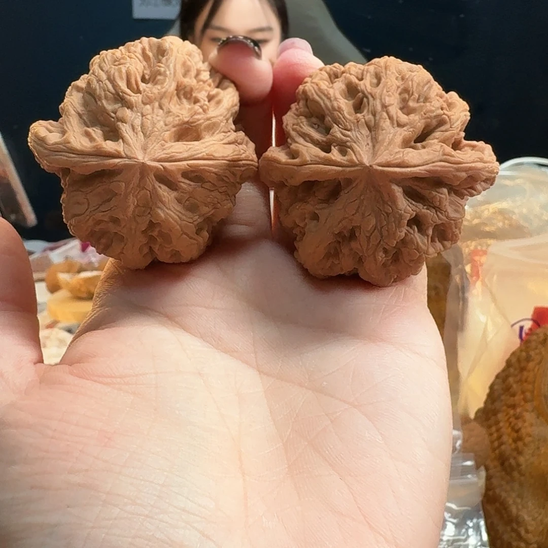 吊坠桃核大粗筋47尺