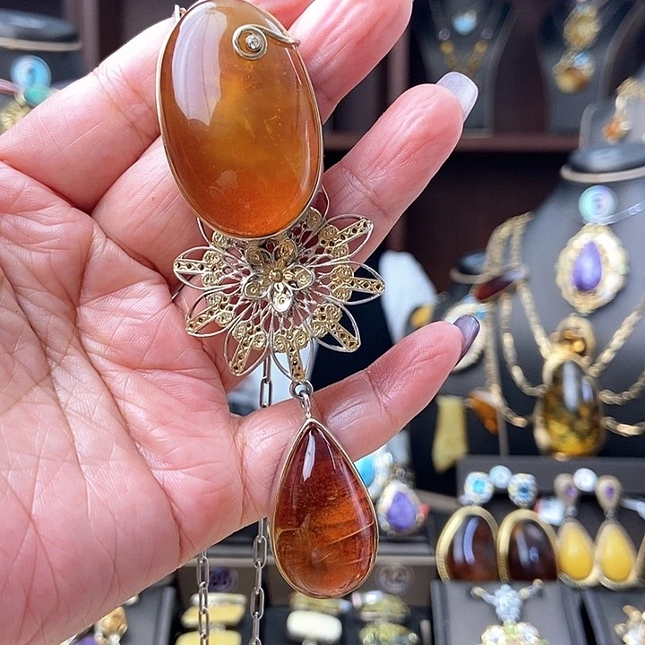 琥珀颈饰银S925镶嵌吊坠