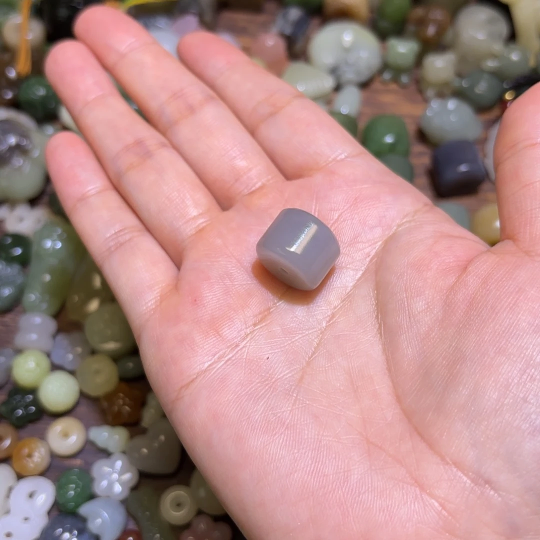 和田玉未镶嵌珠宝半成品意**美