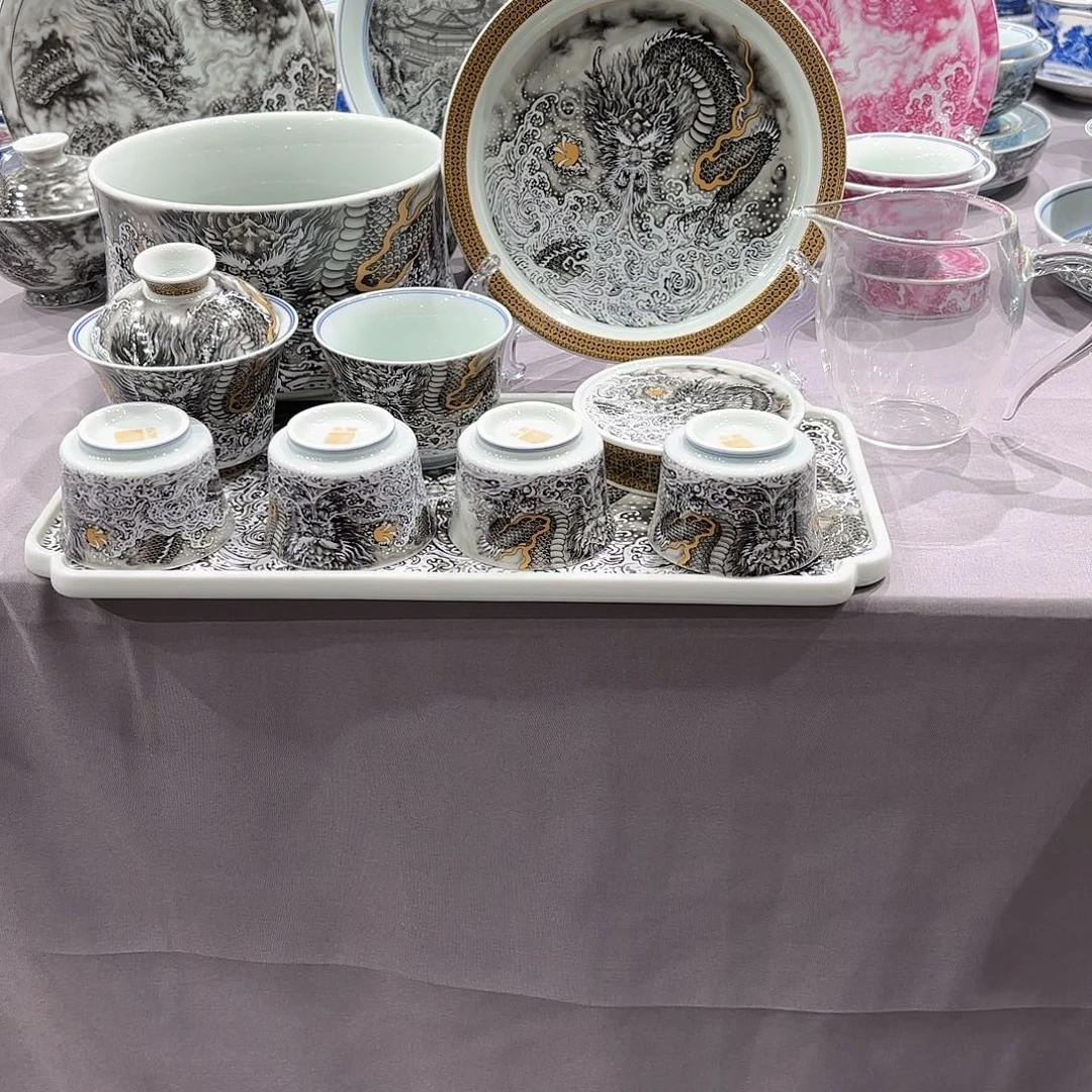 瓷片景德镇瓷器精品展示中心