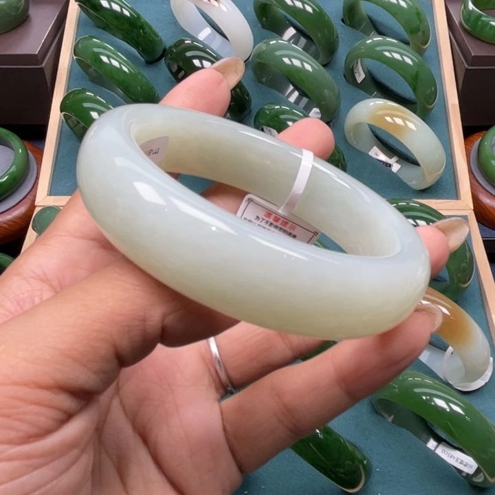 和田玉未镶嵌手镯63/64圈口