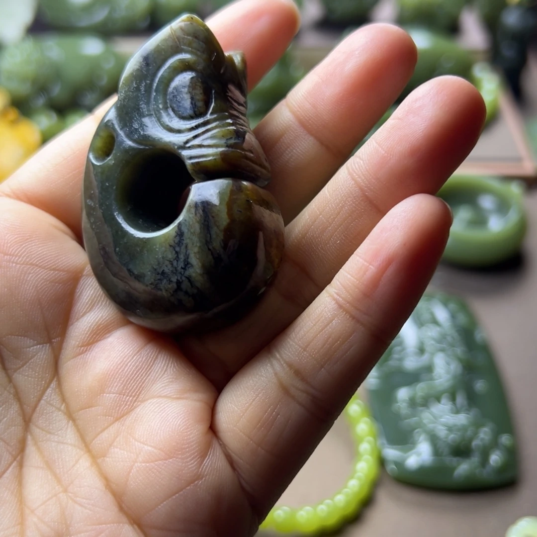 岫岩老玉（透闪石质玉）未镶嵌挂件