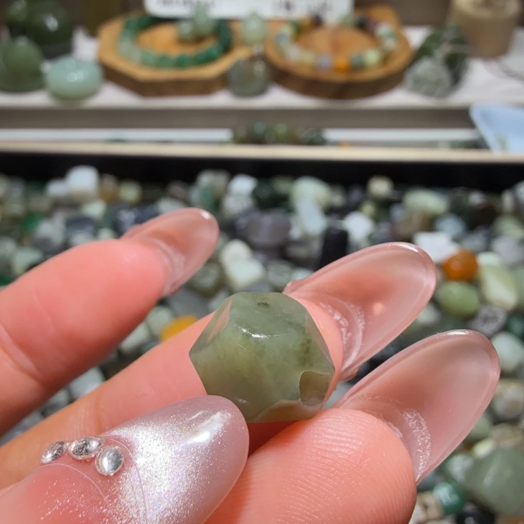 和田玉未镶嵌珠宝奇石