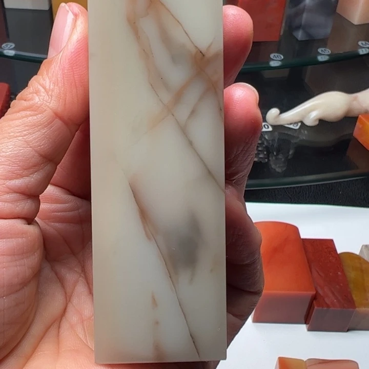 老挝石我们的确是一个人