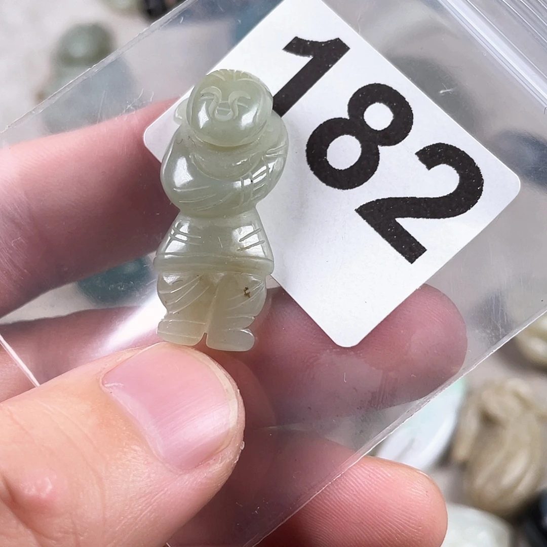 和田玉（糖玉）未镶嵌颈饰