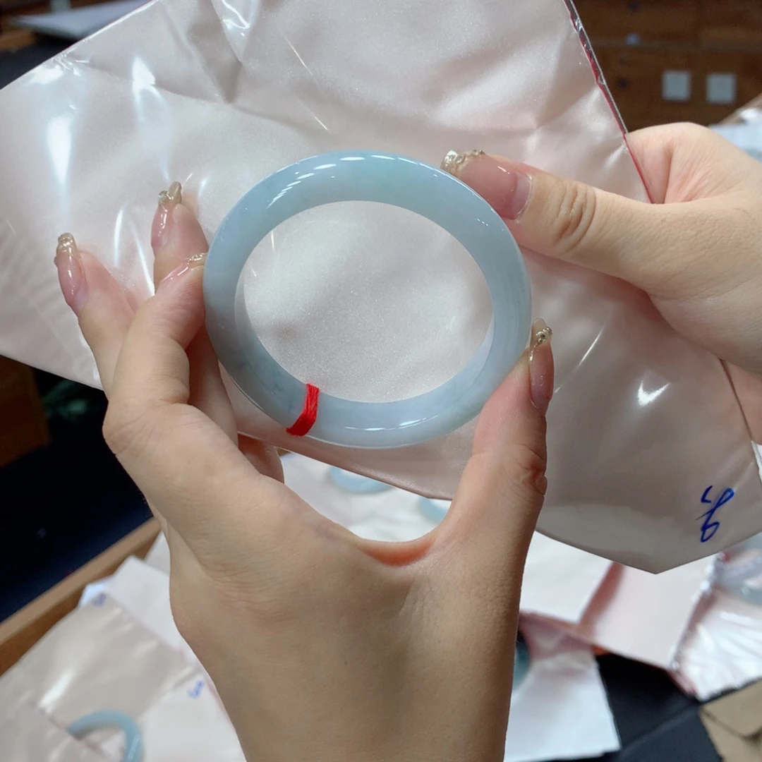 翡翠手镯未镶嵌朝**暮买断
