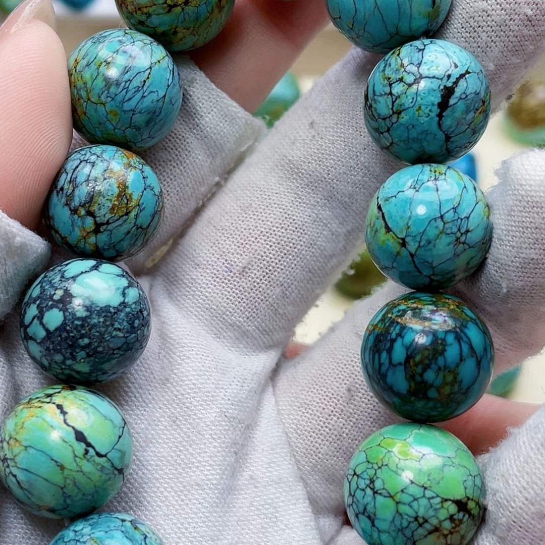 绿松石未镶嵌颈饰