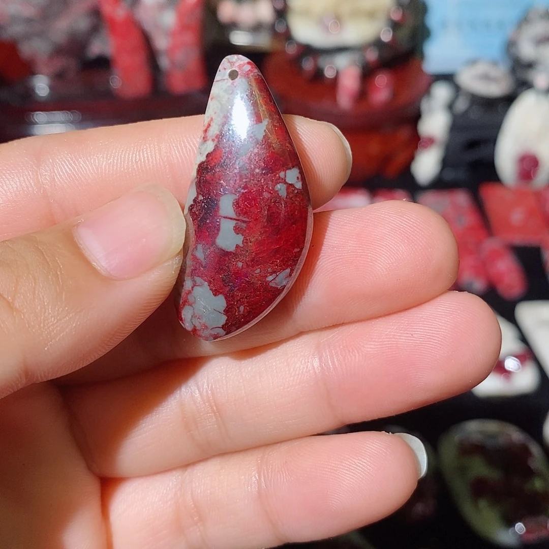 天然辰砂原矿吊坠