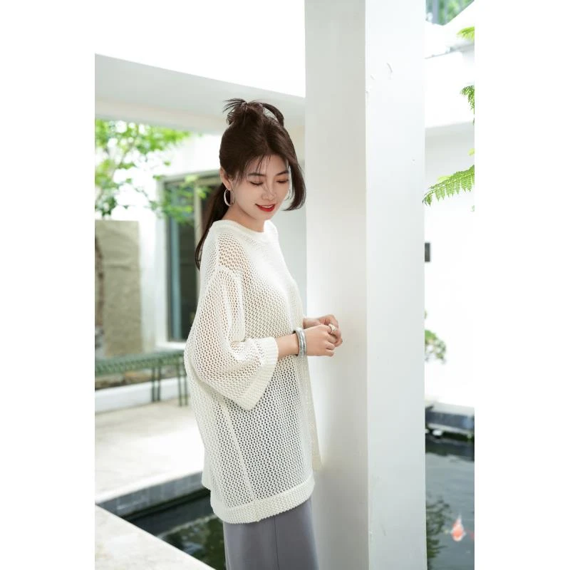 暑夏款“马提尼”镂空上衣