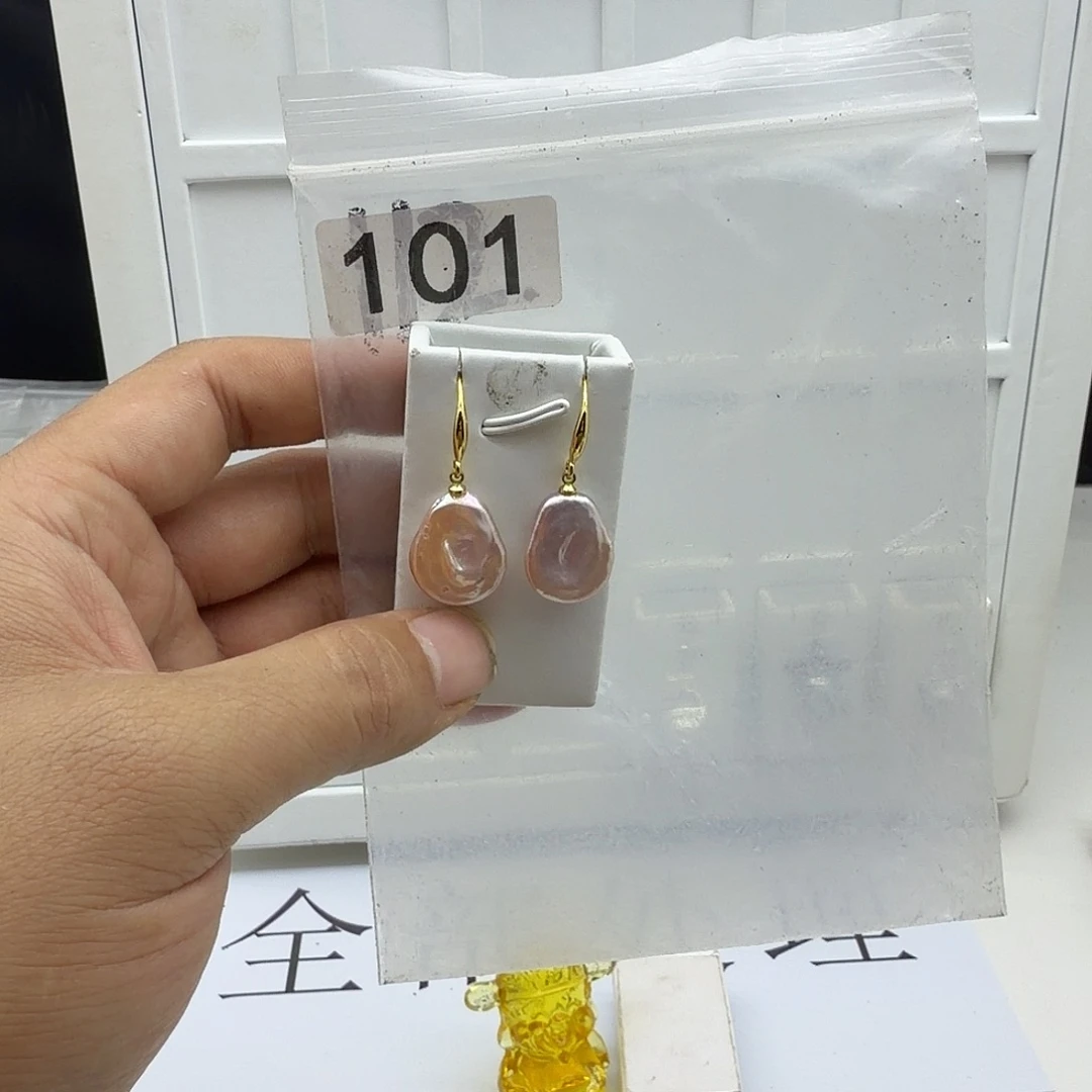 合金淡水珍珠颈饰