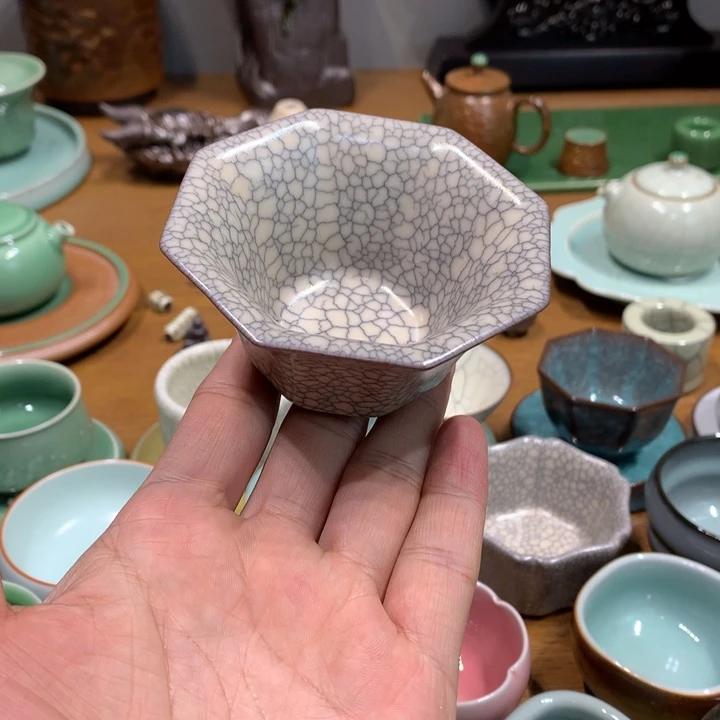 龙泉青瓷哥窑墨纹白釉