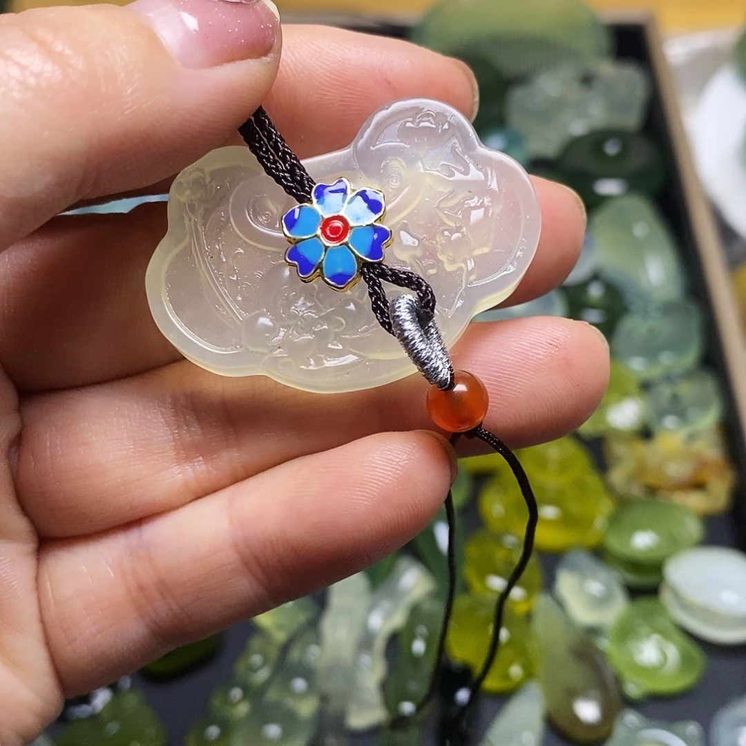 ༺***༒蛇纹石玉未镶嵌颈饰