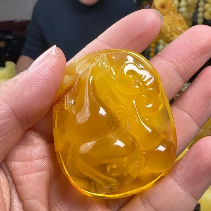 蜜蜡珠宝奇石未镶嵌