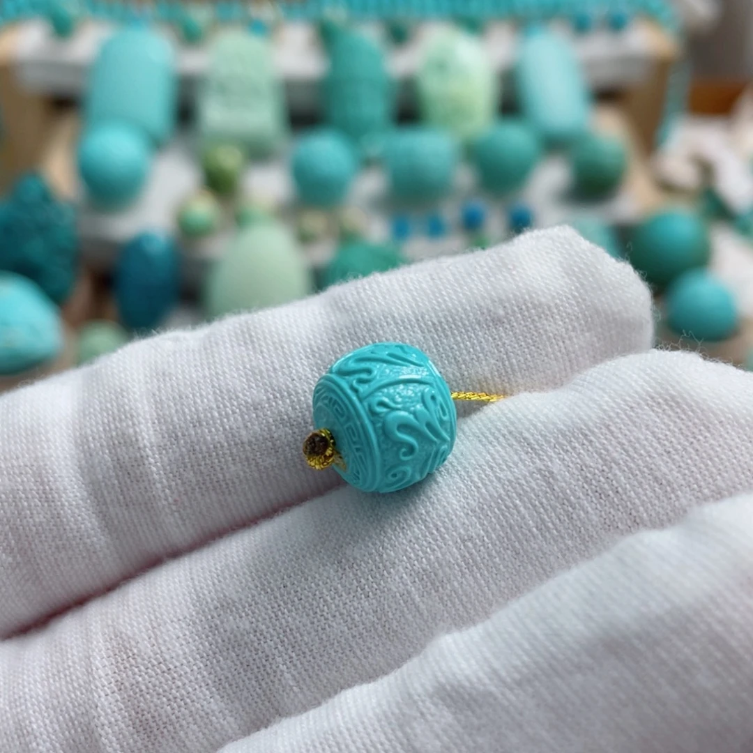 绿松石未镶嵌珠宝奇石