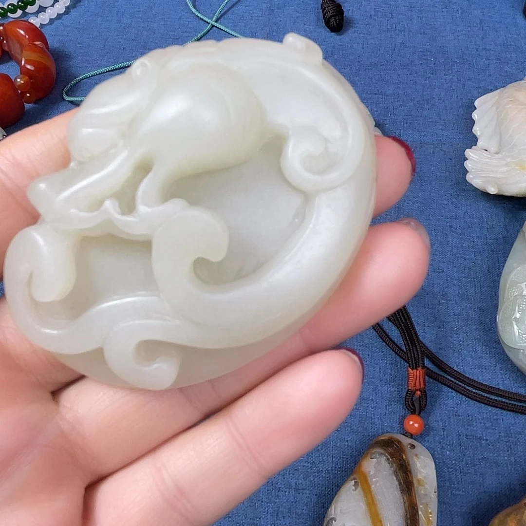 和田玉（糖玉）珠宝奇石未镶嵌牛*糖