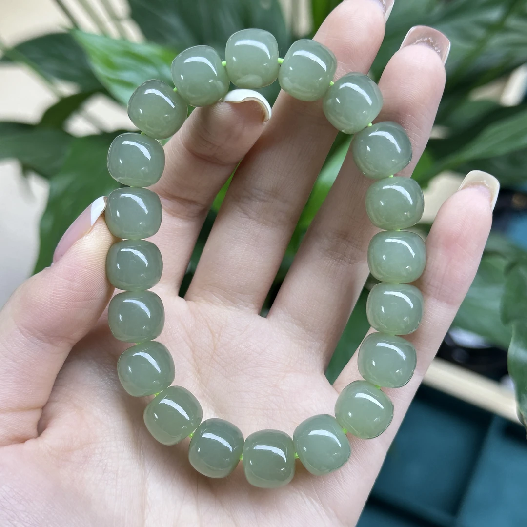 11mm湖水绿老型手串