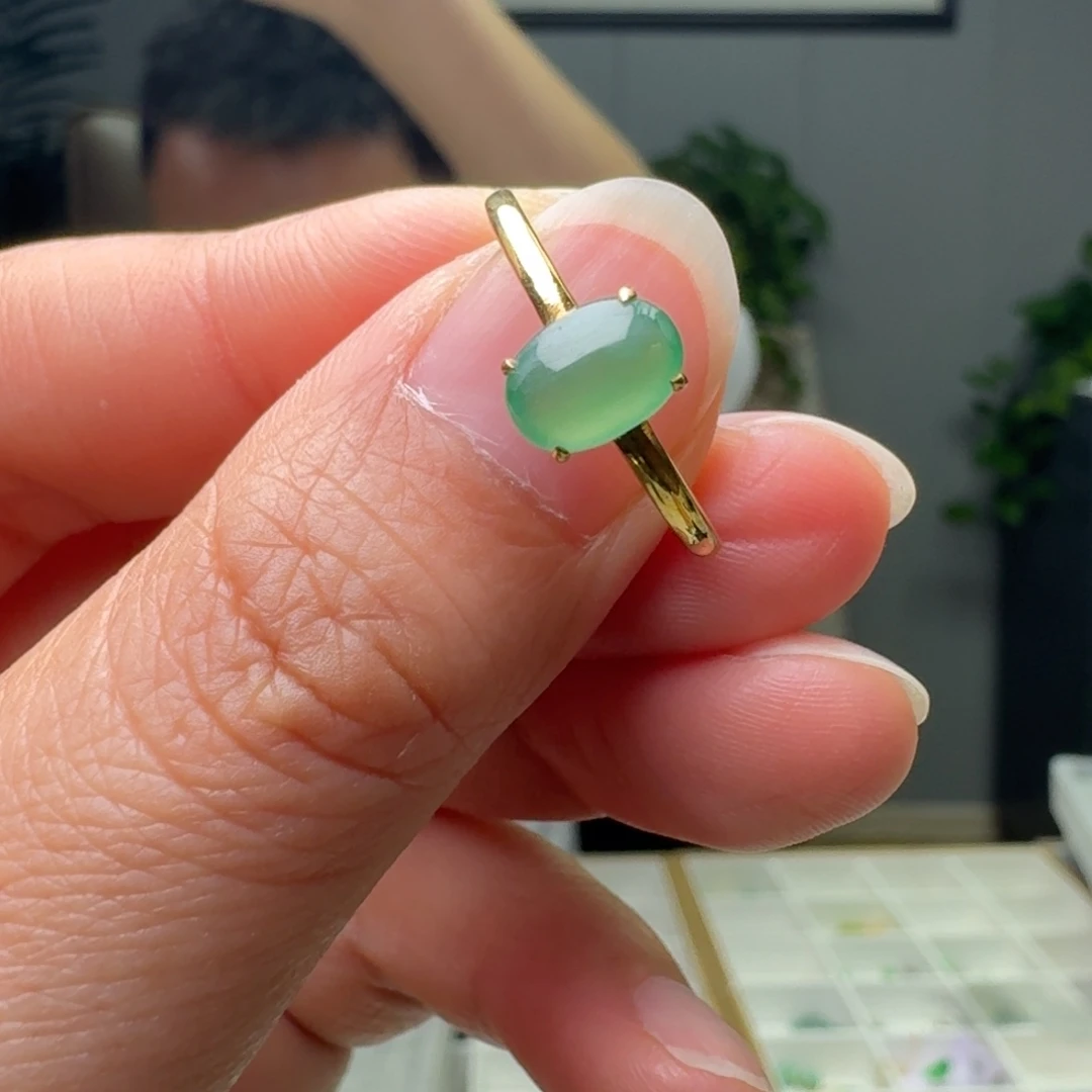 翡翠18K金镶嵌戒指天然