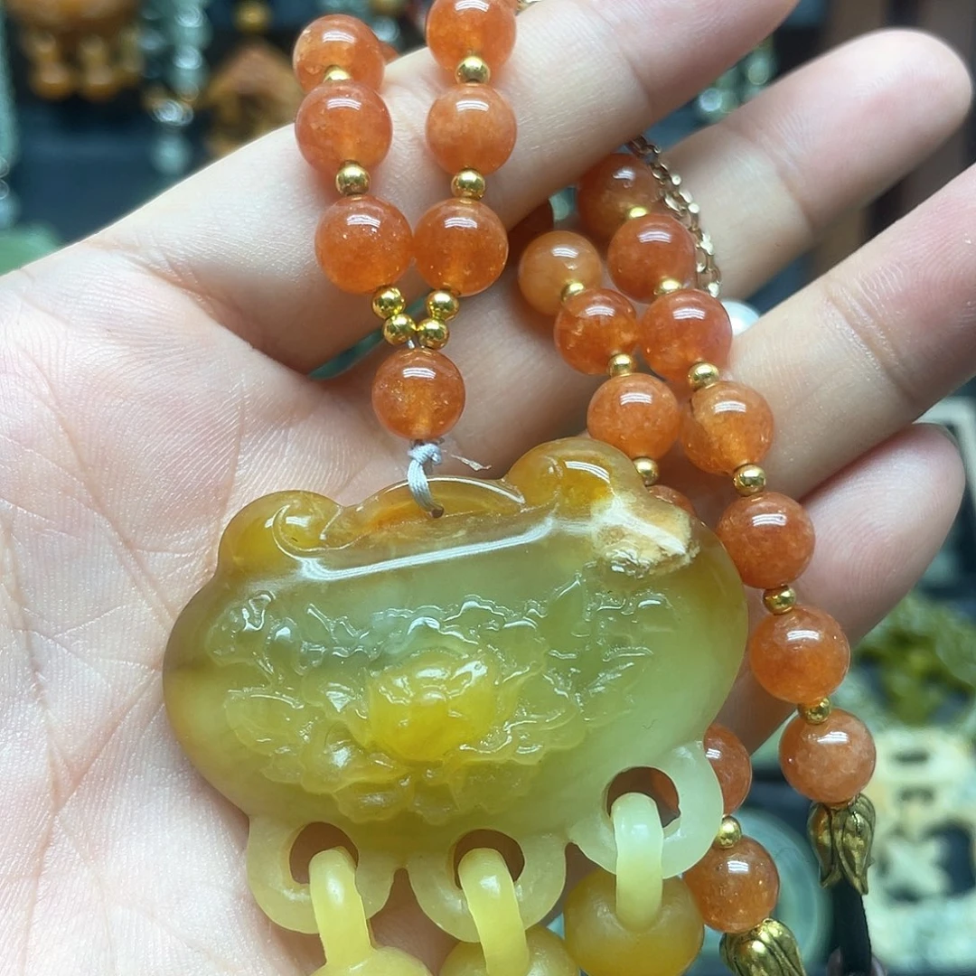 未镶嵌蛇纹石玉颈饰