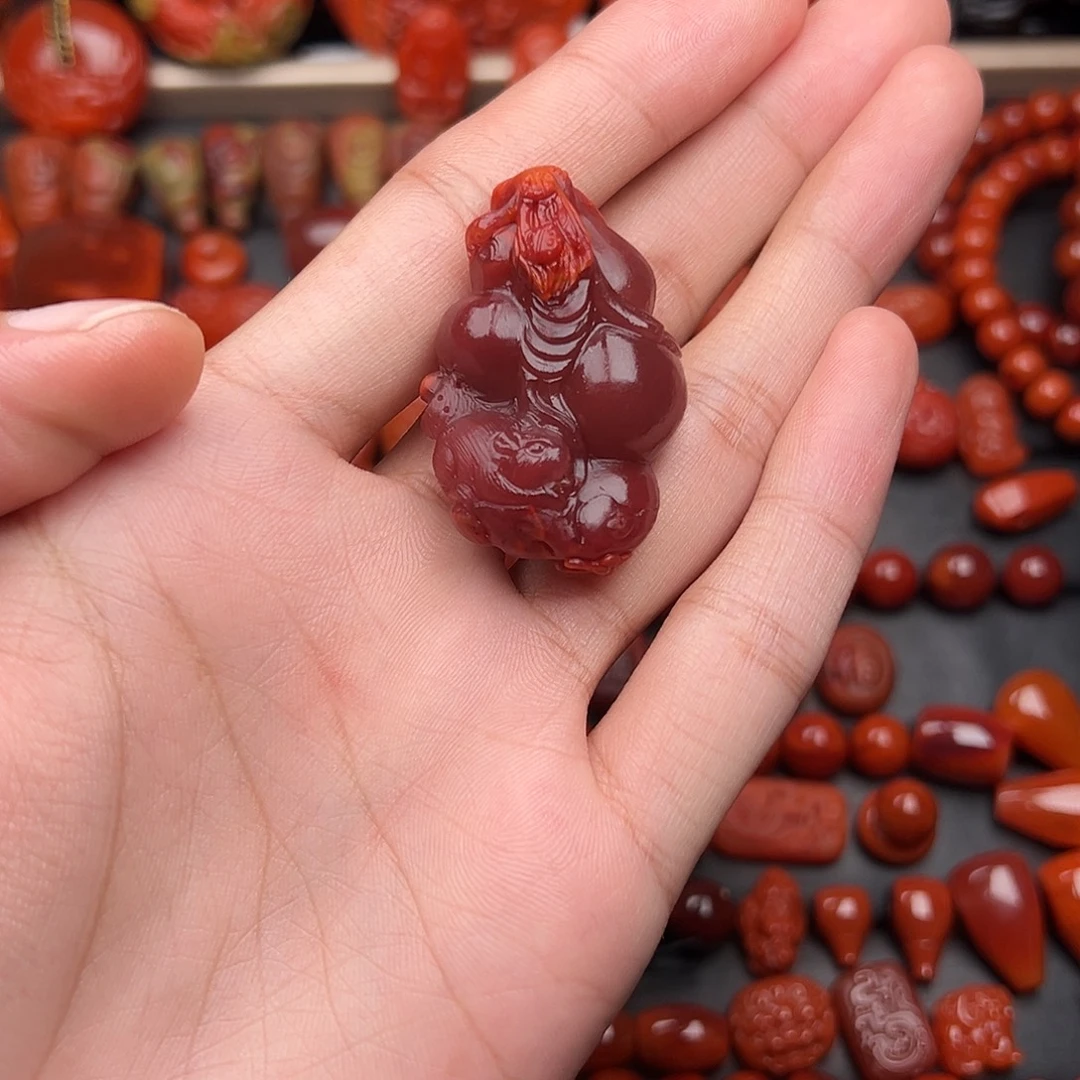 吉***祥南红玛瑙未镶嵌川料原矿无裂 9+手工老型手串