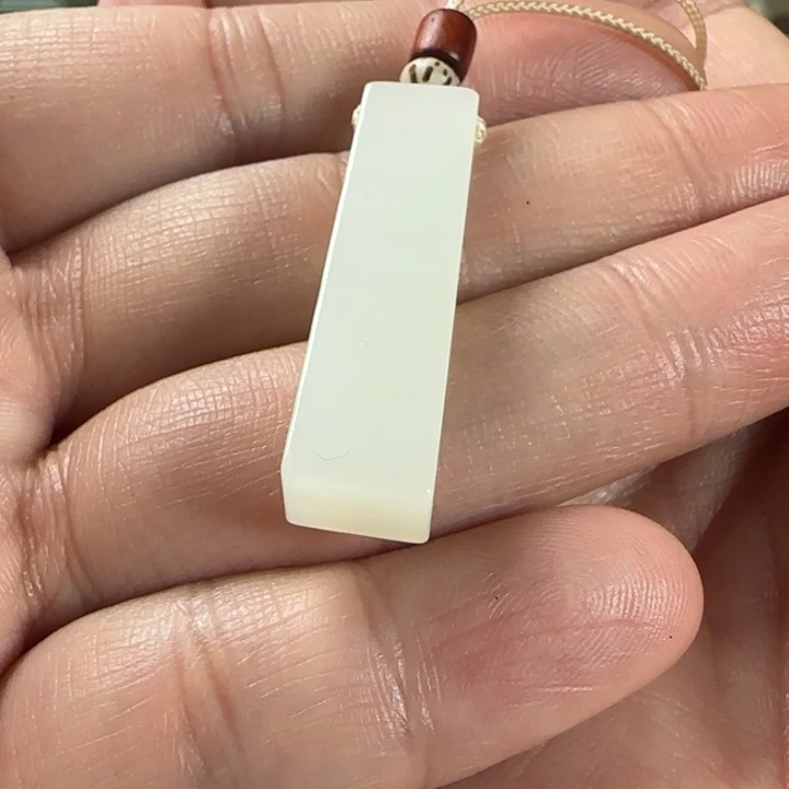 爱***桌和田玉未镶嵌颈饰打包价