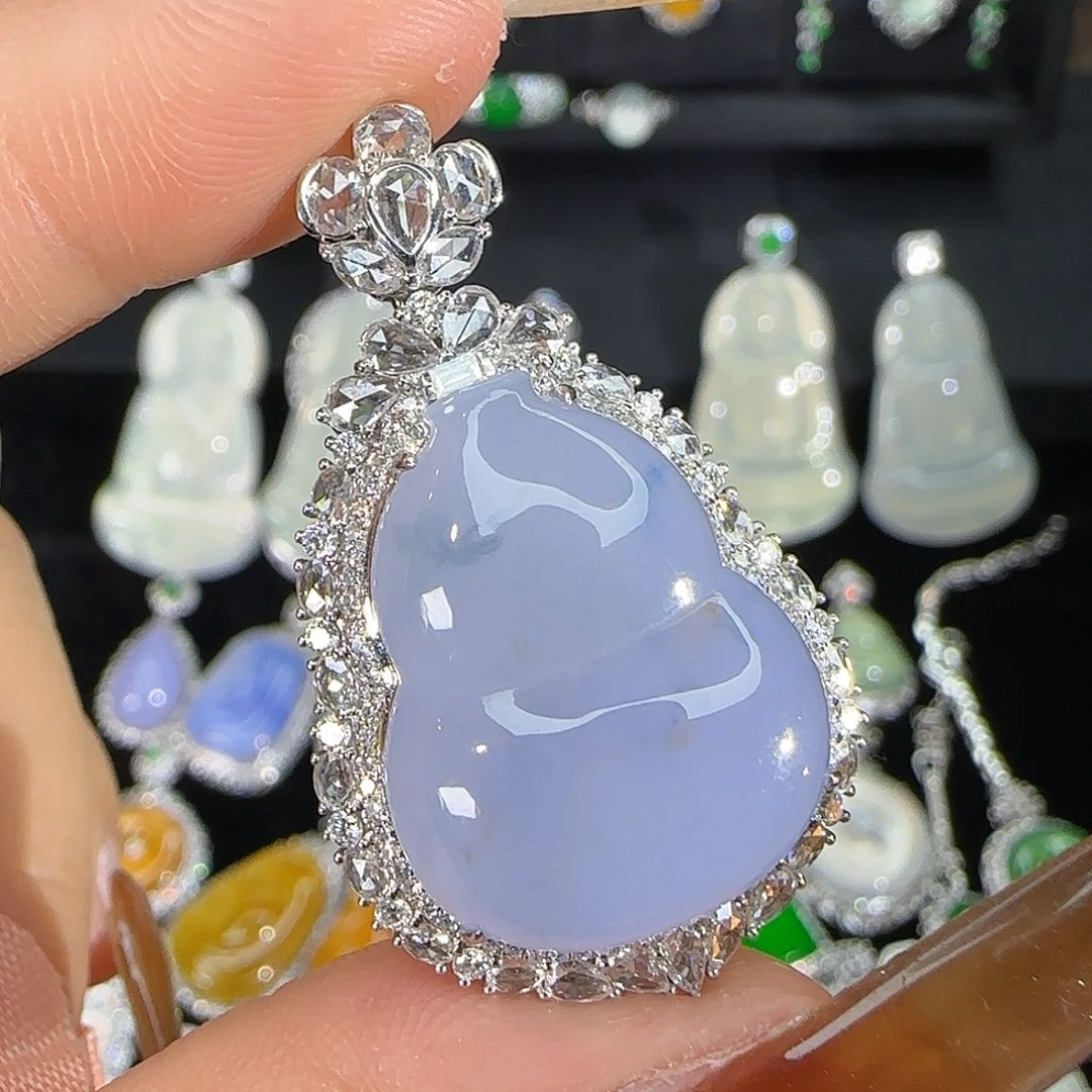 翡翠18K金镶嵌颈饰天然翡翠