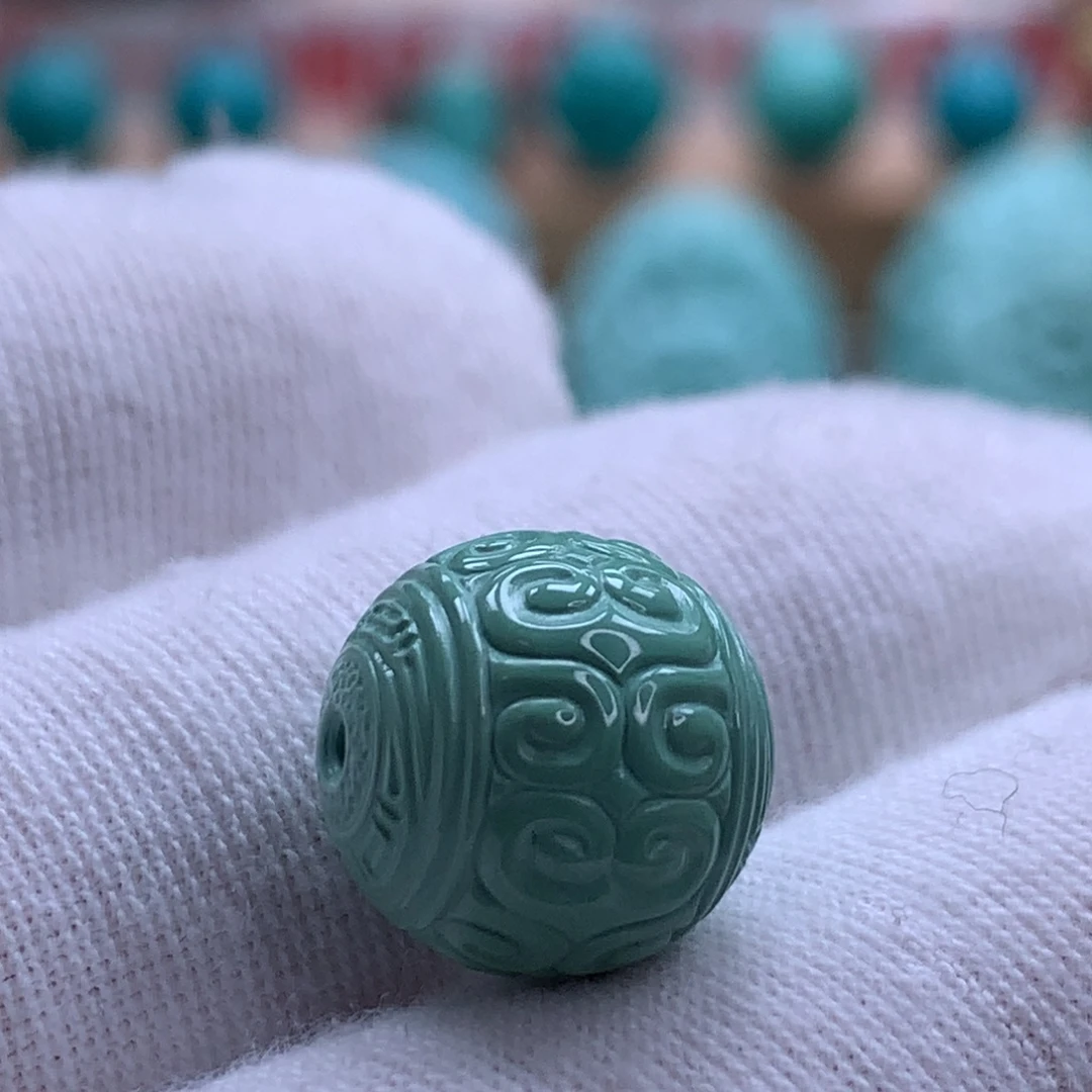 绿松石未镶嵌颈饰原矿绿松石回纹圆珠