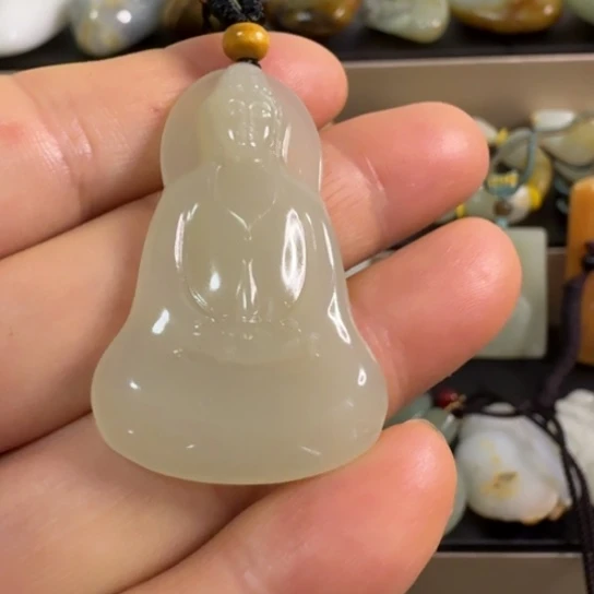 和田玉（糖玉）未镶嵌颈饰