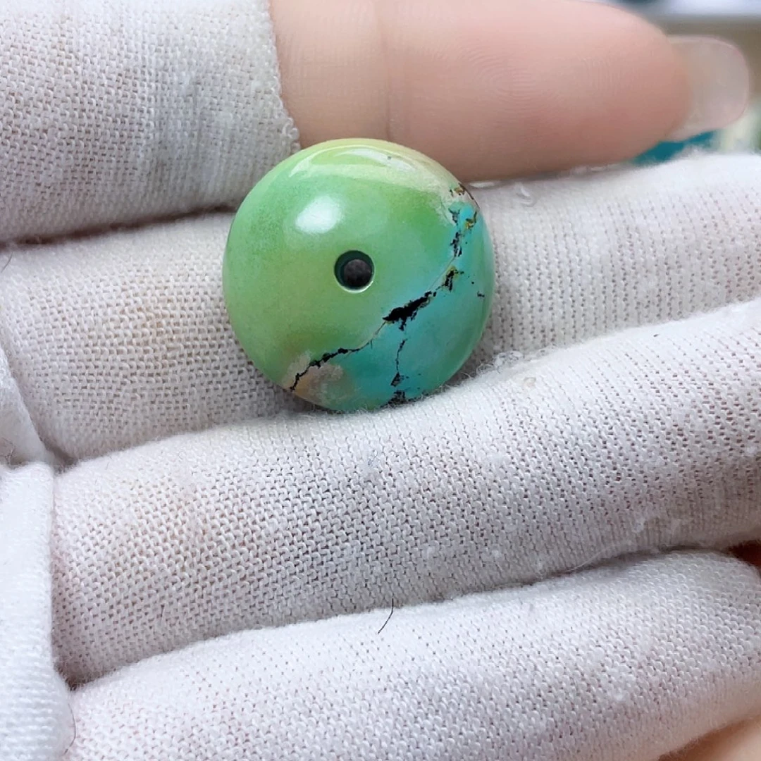 绿松石未镶嵌饰品