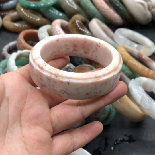 未镶嵌石英岩玉珠宝奇石17