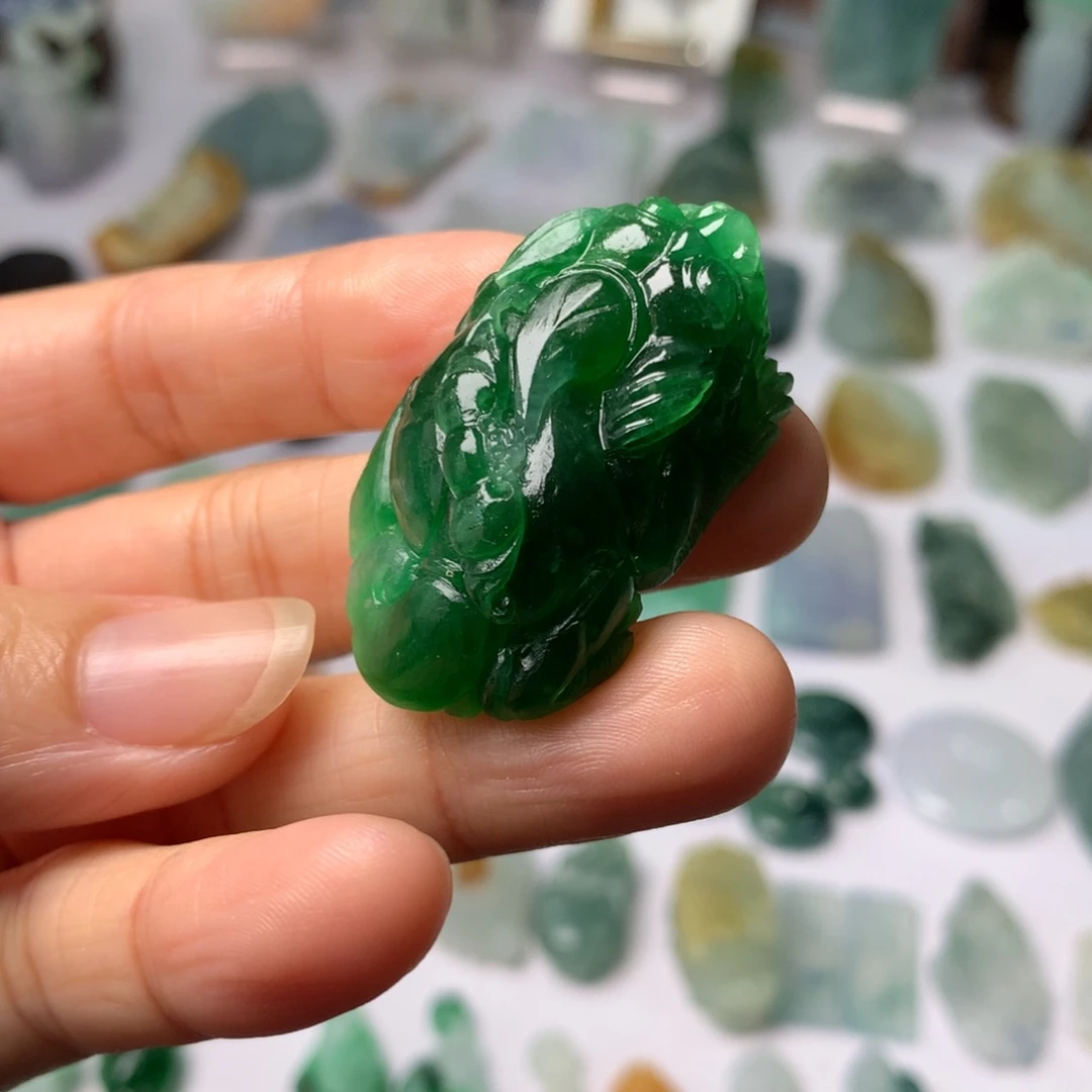 余***鱼未镶嵌定制翡翠翡翠