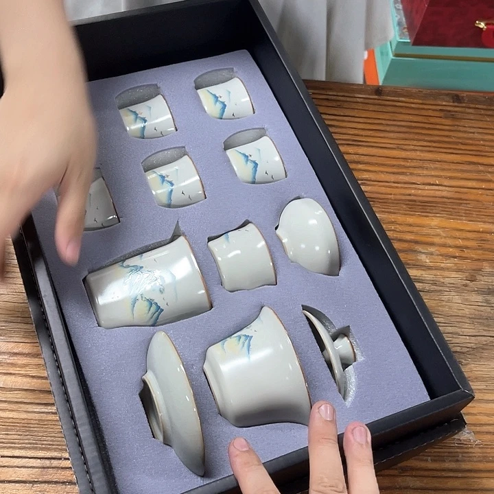 孤品茶具套装等。