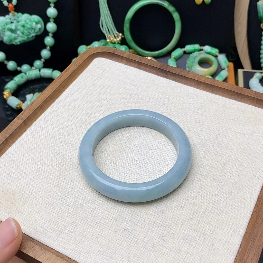 翡翠未镶嵌颈饰翡翠55.6