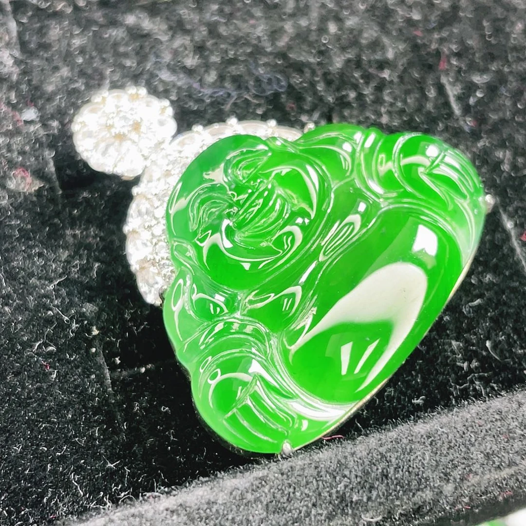 翡翠未镶嵌颈饰8，