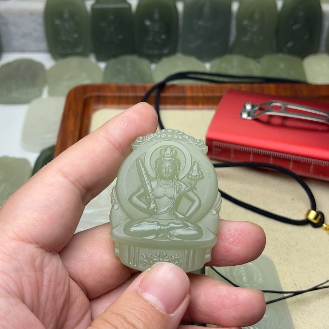 和田玉颈饰未镶嵌?****?