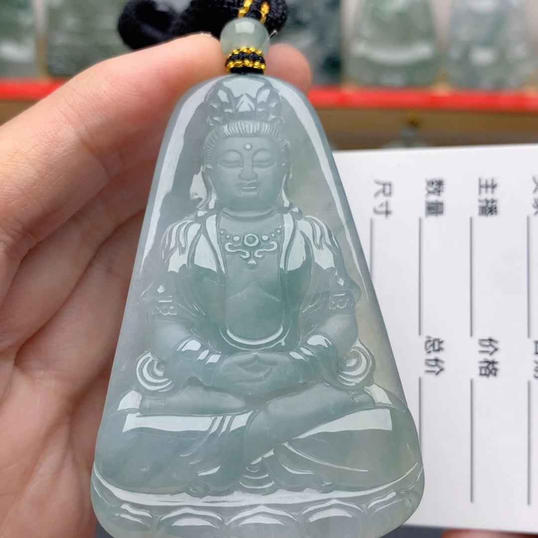翡翠未镶嵌颈饰观音
