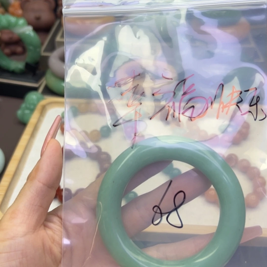 未镶嵌手镯石英岩玉幸**乐