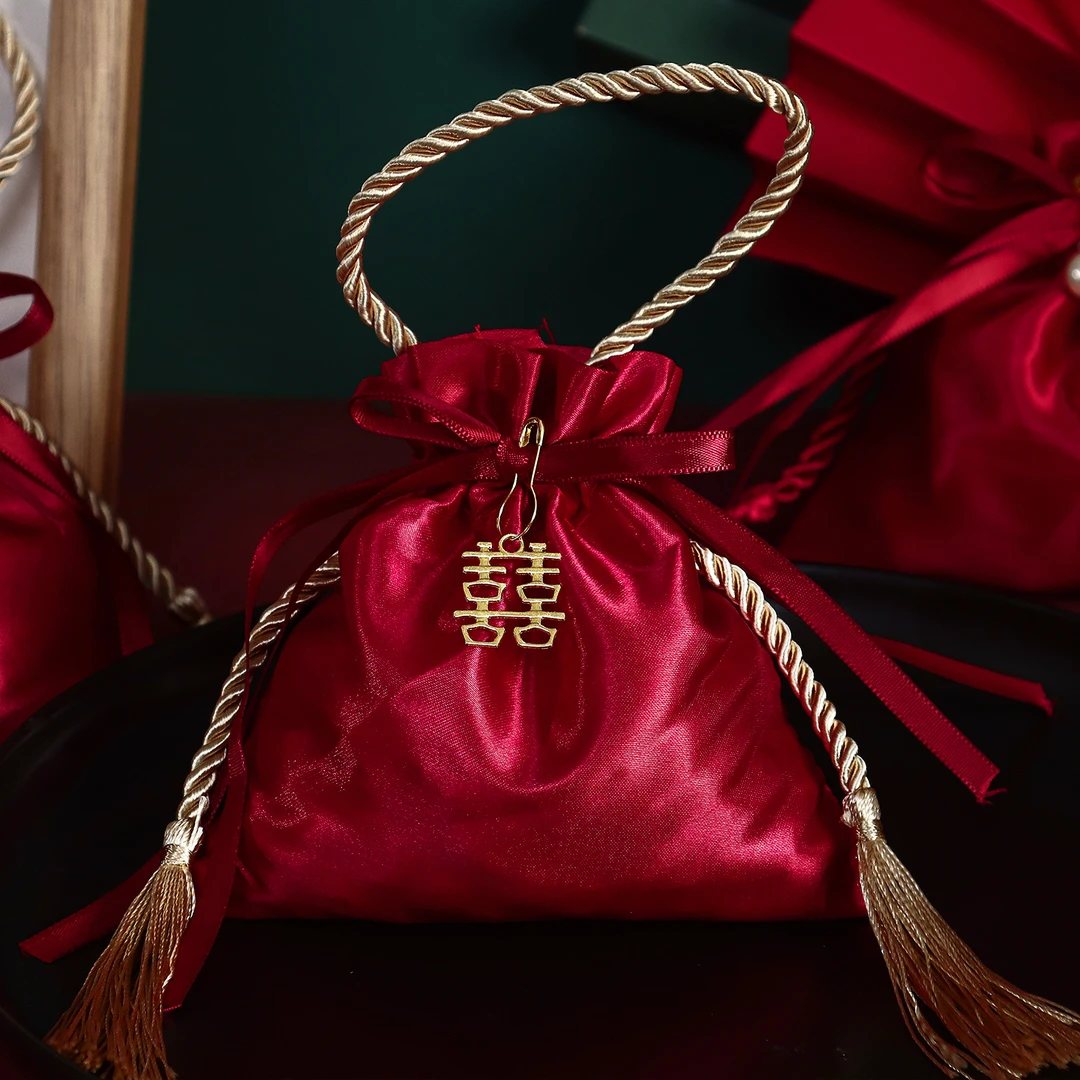 喜糖袋子新款结婚专用中式糖果布袋婚礼绸缎高级感抽绳款手提喜袋