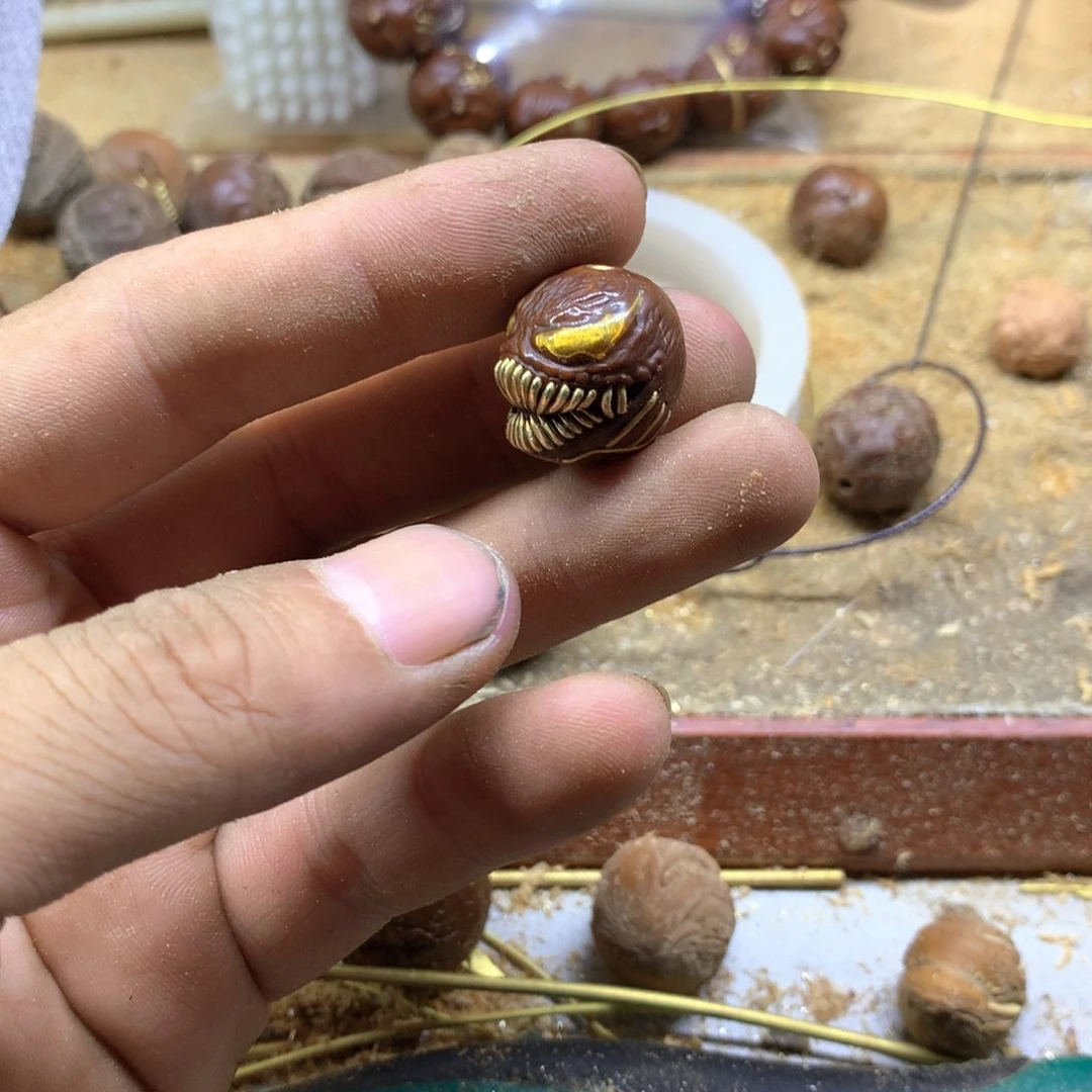 紫金鼠吊坠毒液微瑕