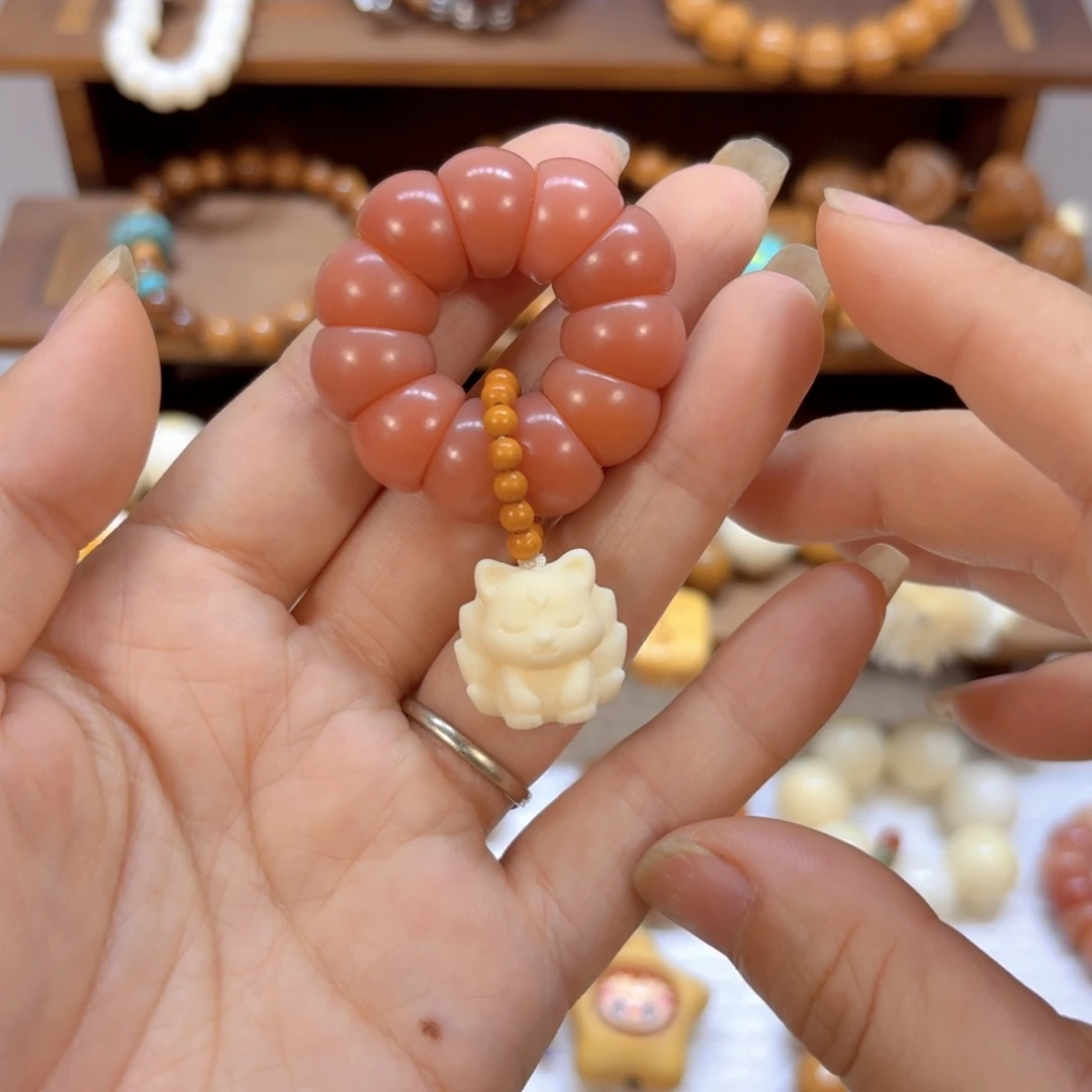 星月菩提吊坠粉菩提根大肠手捻九尾狐