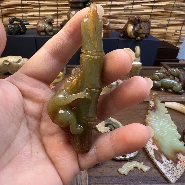 未镶嵌和田玉（糖玉）挂件