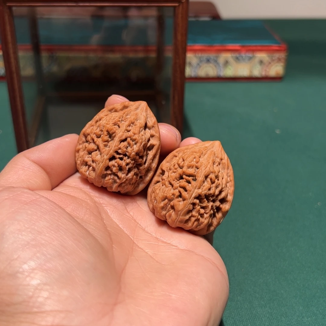 R***.文玩核桃把件凤凰台 迎客松 37 全品