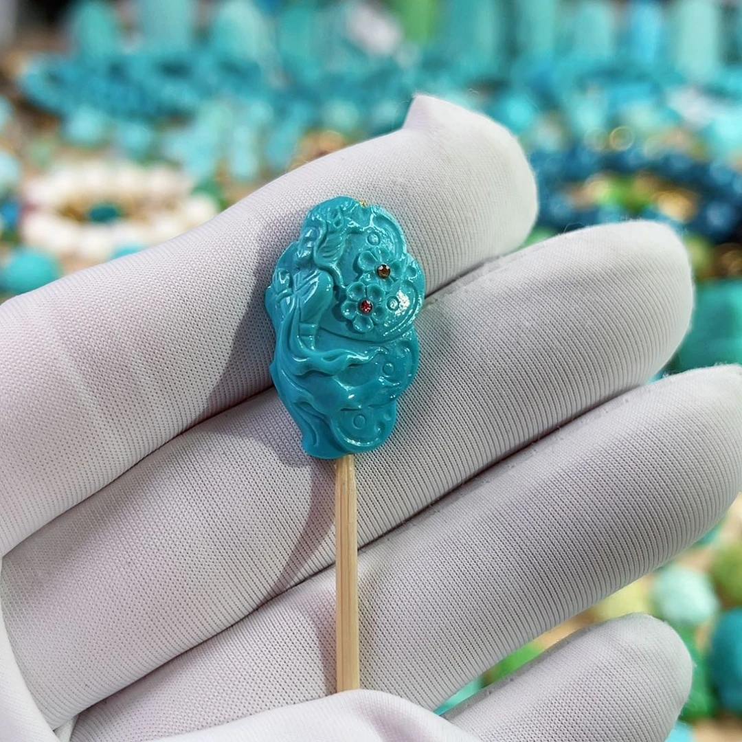 绿松石未镶嵌珠宝奇石